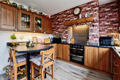 3 bedroom terraced house for sale, Wolstanton Road, Newcastle, ST5
