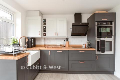 3 bedroom detached house for sale, Park Road, Redhill, Surrey
