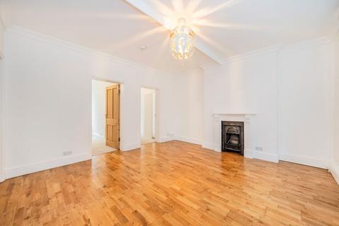 2 bedroom flat to rent, Mall Chambers, London W8