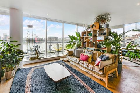 Halcyon Wharf, Wapping High Street, London, E1W