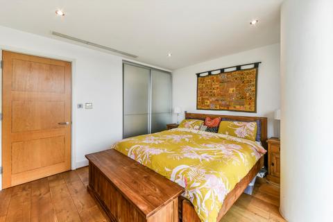 1 bedroom flat to rent, Halcyon Wharf, Wapping High Street, London, E1W