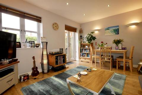 2 bedroom semi-detached house to rent, Willow Close, Cholsey OX10