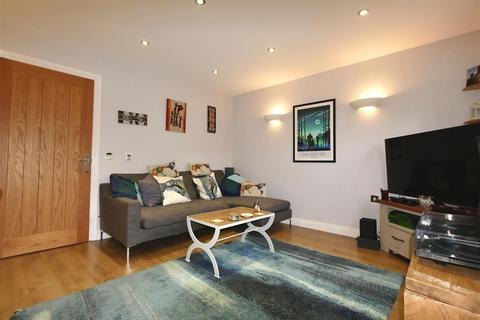 2 bedroom semi-detached house to rent, Willow Close, Cholsey OX10