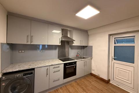 undefined, Munster Avenue, Hounslow TW4