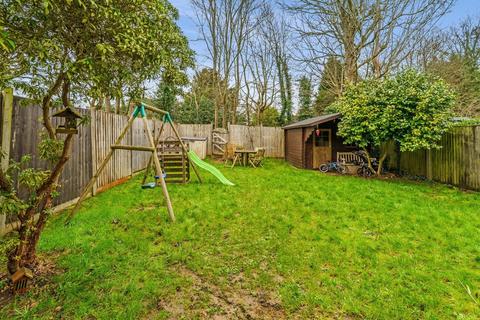 4 bedroom end of terrace house for sale, Thornfield Road, Banstead