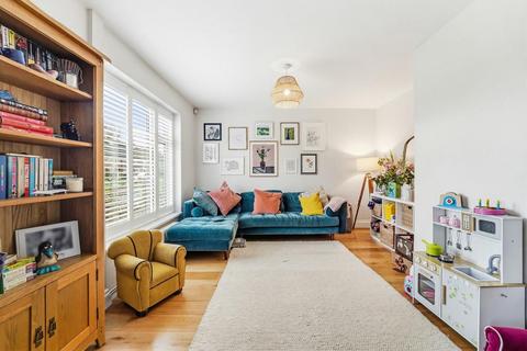 4 bedroom end of terrace house for sale, Thornfield Road, Banstead