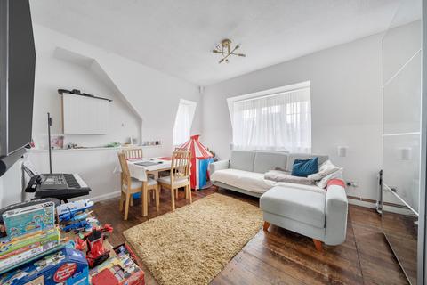 2 bedroom apartment for sale, Thurbarn Road, London