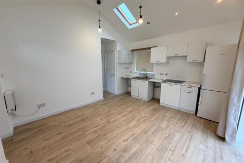 1 bedroom flat to rent, Connaught Road, Luton, LU4