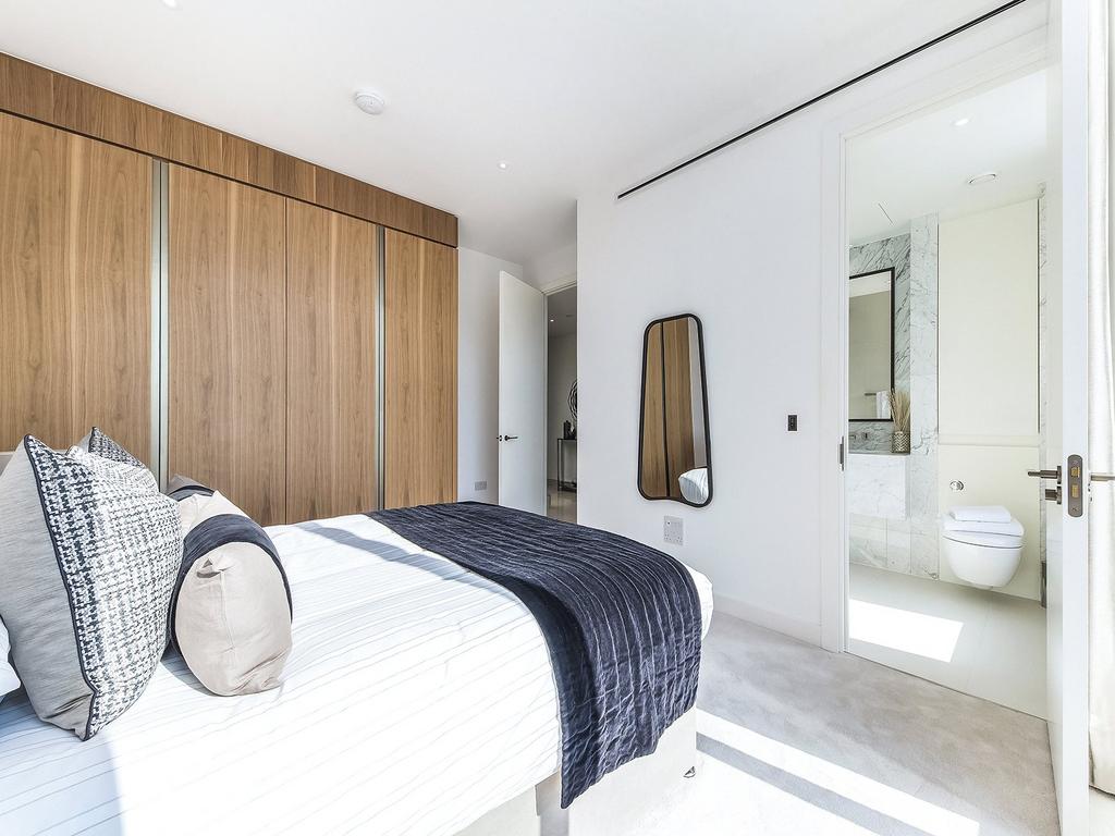 Admiralty House E1