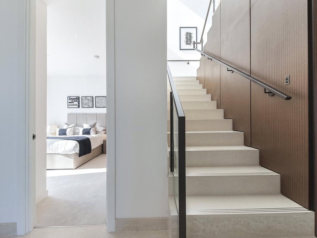 Admiralty House E1