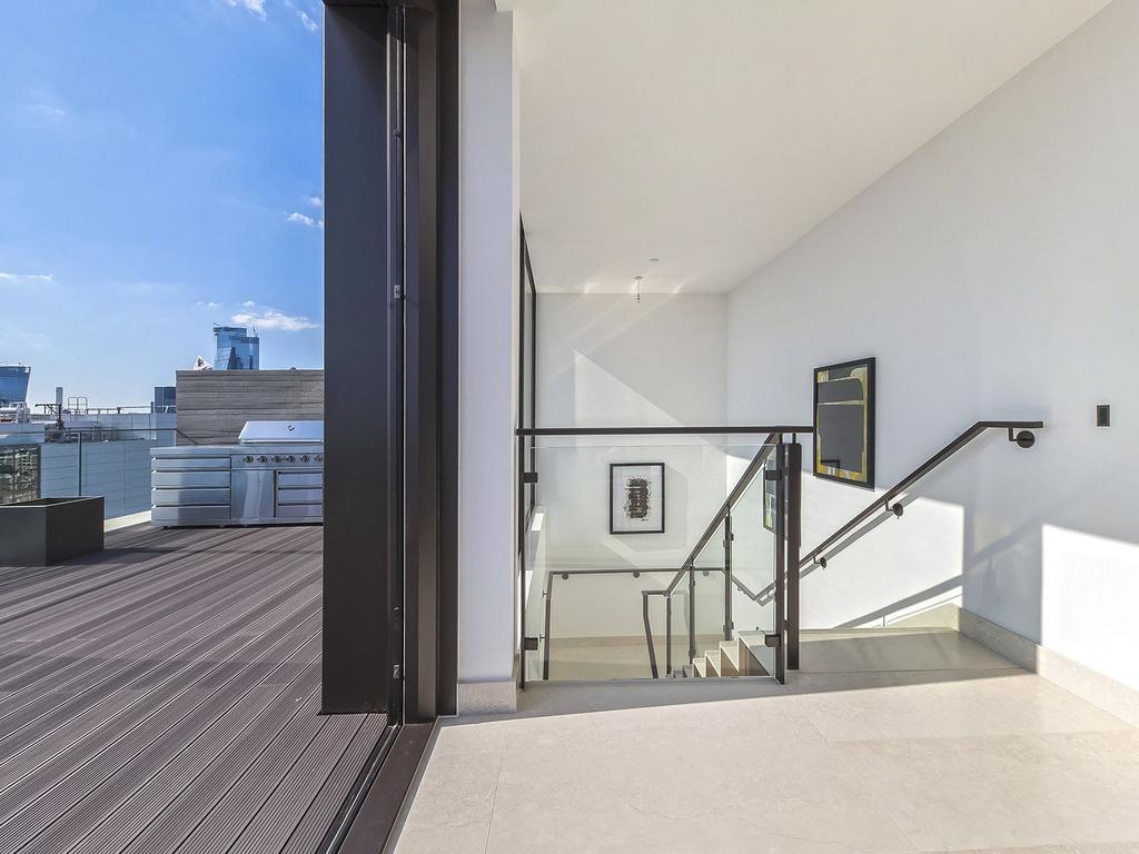 Admiralty House E1