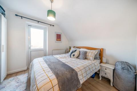 1 bedroom flat for sale, Balham High Road, Balham, London, SW12