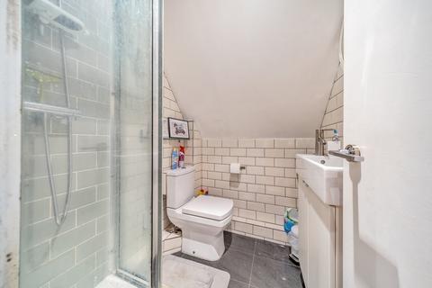 1 bedroom flat for sale, Balham High Road, Balham, London, SW12