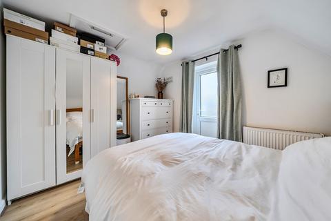 1 bedroom flat for sale, Balham High Road, Balham, London, SW12