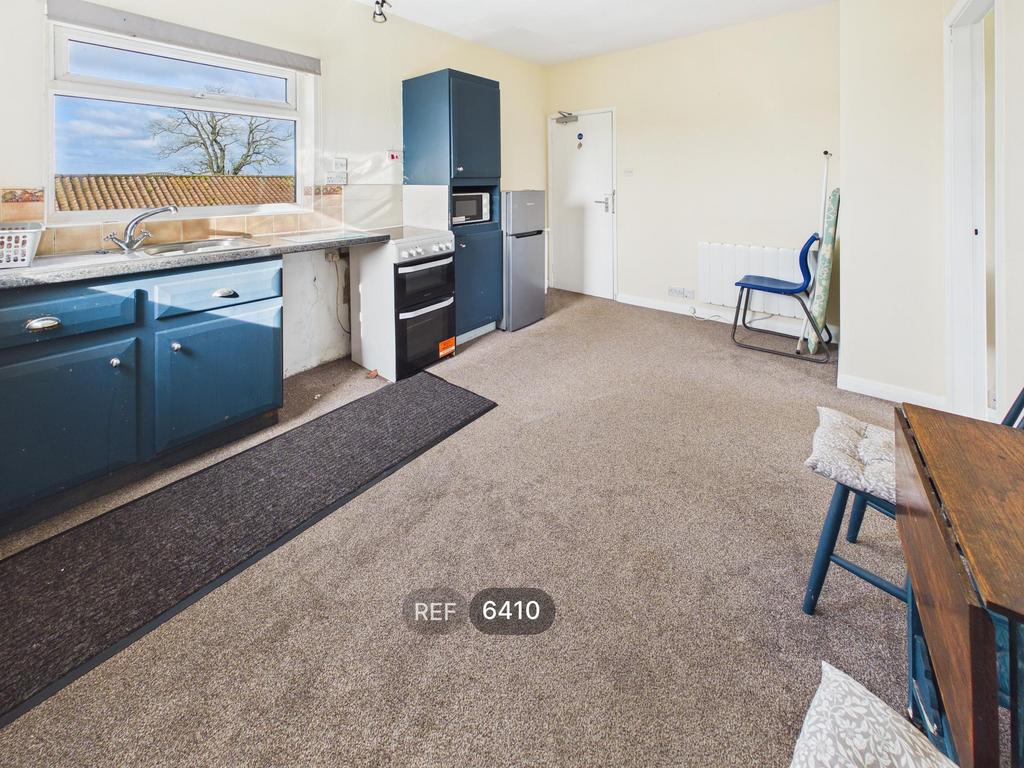 Kitchen / Living area