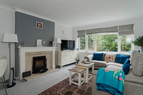 2 bedroom maisonette to rent, The Orchard, Epsom