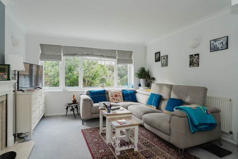 2 bedroom maisonette to rent, The Orchard, Epsom