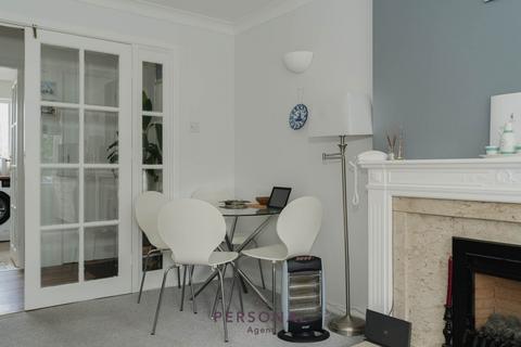 2 bedroom maisonette to rent, The Orchard, Epsom