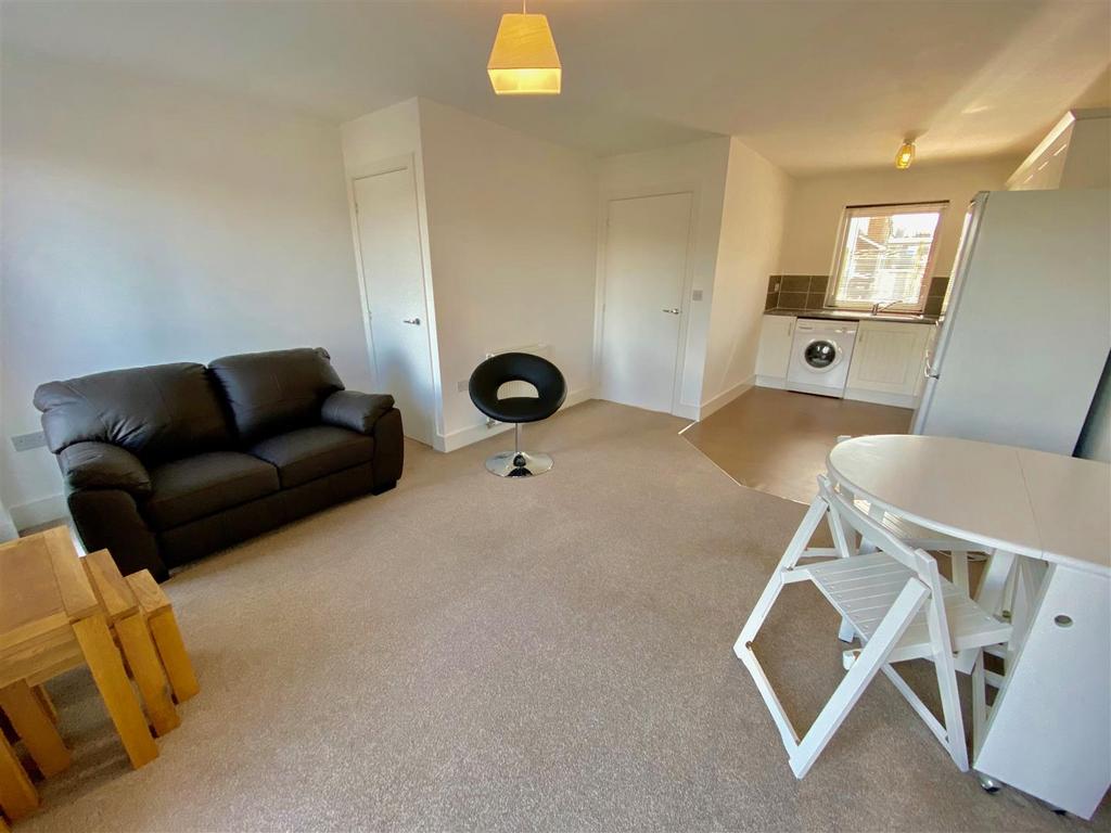 Lounge 2