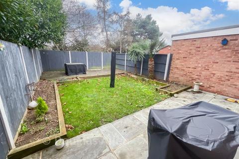 3 bedroom terraced house for sale, Warren Close, Stanford-Le-Hope, Essex