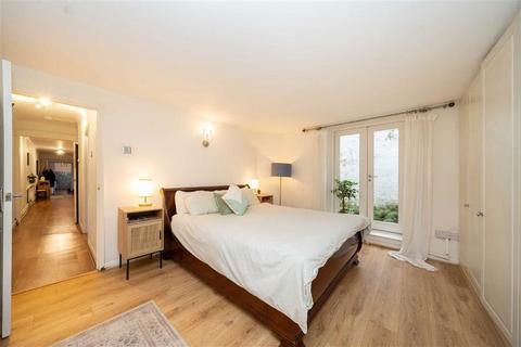 2 bedroom flat to rent, Cleveland Gardens, London W2