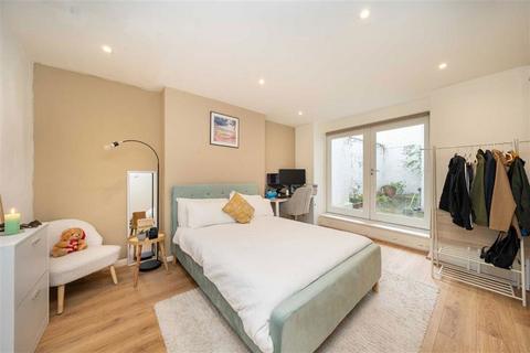 2 bedroom flat to rent, Cleveland Gardens, London W2