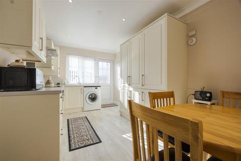 2 bedroom semi-detached bungalow for sale, Glanford Way, Scunthorpe