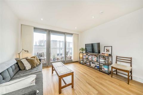 1 bedroom flat for sale, Copperfield Mews, London E2