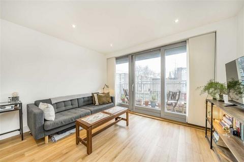 1 bedroom flat for sale, Copperfield Mews, London E2