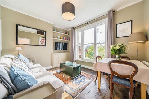 2 bedroom flat for sale, Hampton Road, Teddington TW11