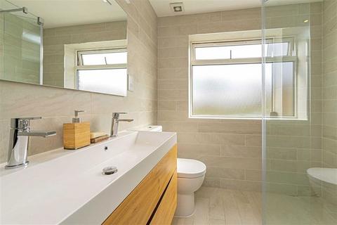 4 bedroom terraced house for sale, Allbrook Close, Teddington TW11
