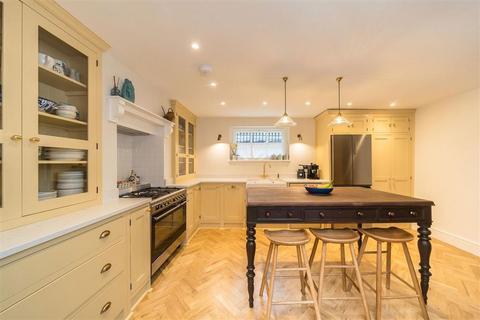4 bedroom house for sale, Sidney Road, London SW9