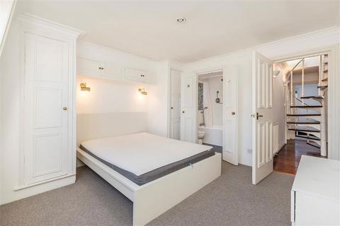 3 bedroom flat to rent, Onslow Gardens, London SW7