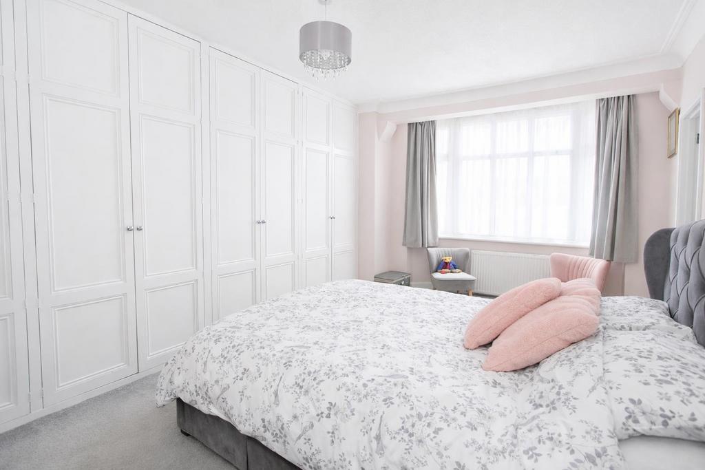Bed 1.JPG