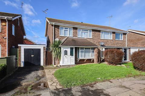 undefined, Raphael Drive, Southend-on-sea, SS3