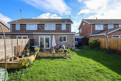 undefined, Raphael Drive, Southend-on-sea, SS3