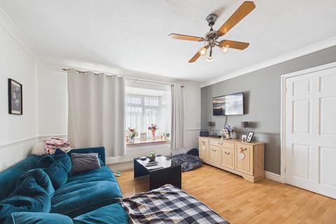 undefined, Raphael Drive, Southend-on-sea, SS3