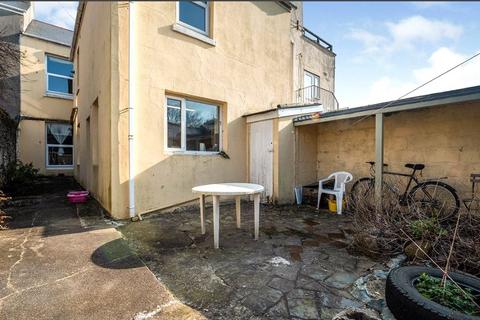 1 bedroom in a house share to rent, May Terrace, Devon PL4
