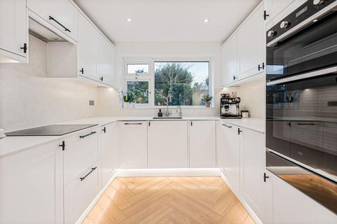 2 bedroom semi-detached bungalow for sale, Birch Grove, Potters Bar, EN6