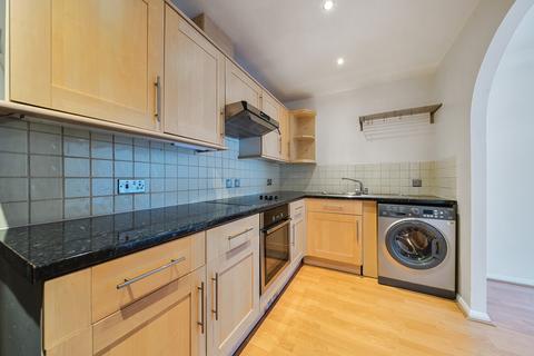 2 bedroom flat for sale, Willow Grove, Chislehurst, BR7