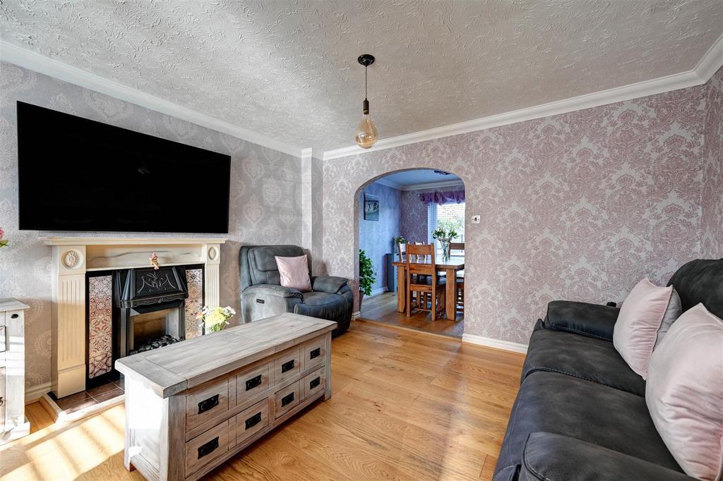 Lounge to Dining Room.jpg