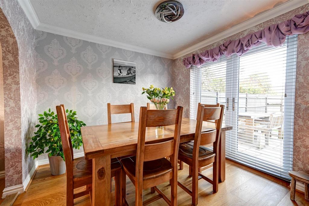 Dining Room.jpg