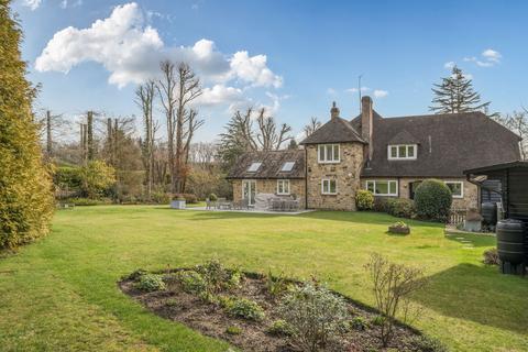 3 bedroom detached house for sale, Tudor Close, Pulborough, RH20