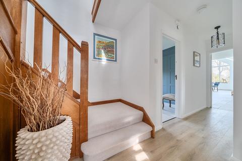 3 bedroom detached house for sale, Tudor Close, Pulborough, RH20