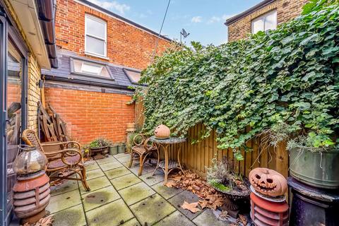 2 bedroom terraced house for sale, Thorney Hedge Road  London