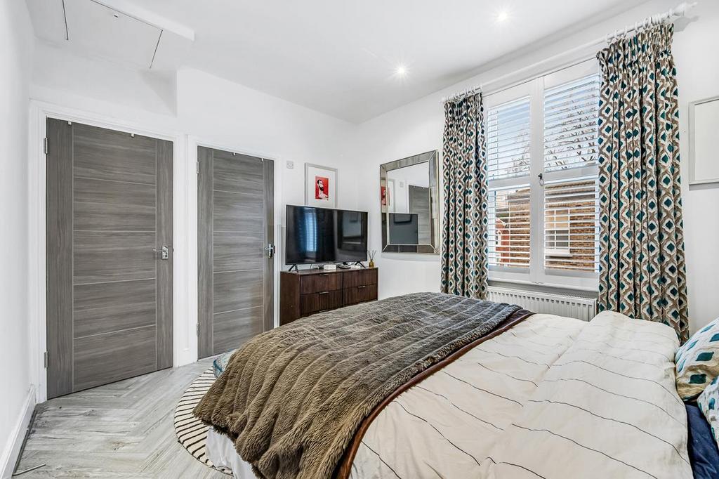 46 Thorney Hedge Road-8.jpg
