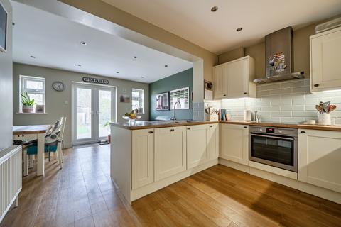 2 bedroom terraced house for sale, Percy Road, Romford, RM7