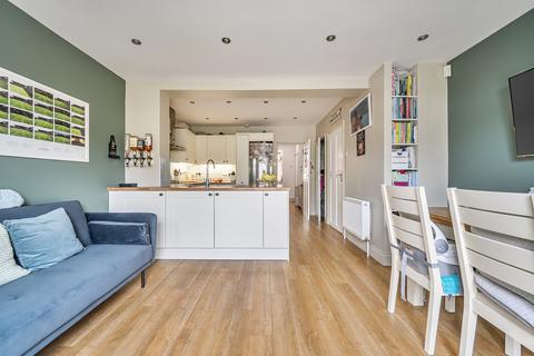 2 bedroom terraced house for sale, Percy Road, Romford, RM7