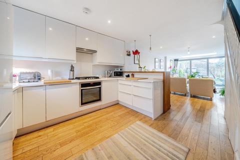 2 bedroom terraced house for sale, Amies Street, Battersea, London, SW11