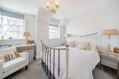2 bedroom terraced house for sale, Amies Street, Battersea, London, SW11